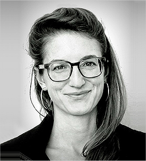 Dr. des. Veronika Siegl